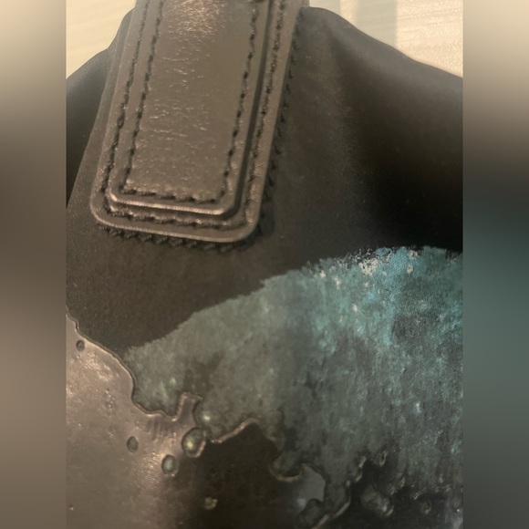 This original one of a kind Krizia bag was only carried on runway fashion. - Picture 10 of 10